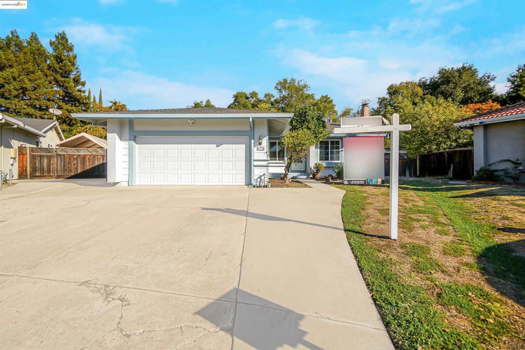 BLOSSOM HILL - Residential