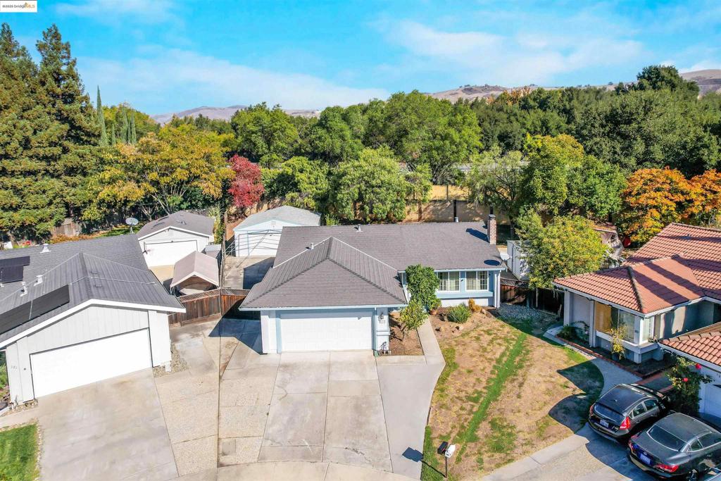 BLOSSOM HILL - Residential