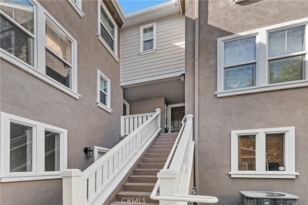 24 Valmont