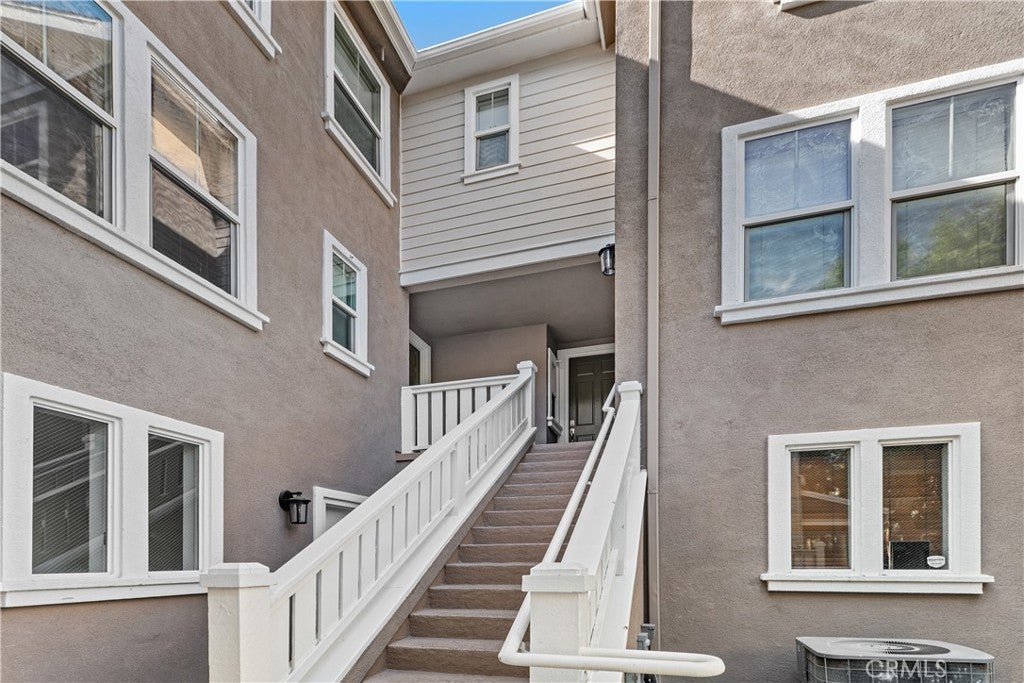 24 Valmont