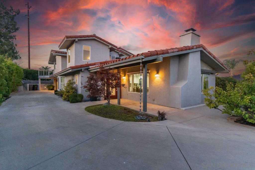 907 Ridge Heights Road