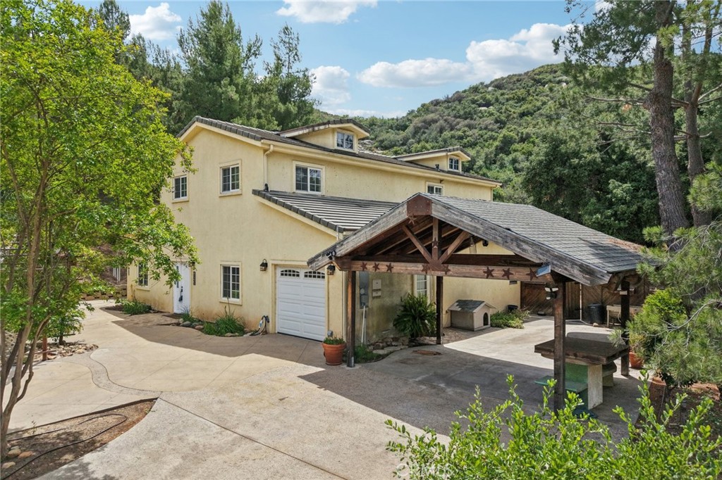 41225 Hacienda Drive