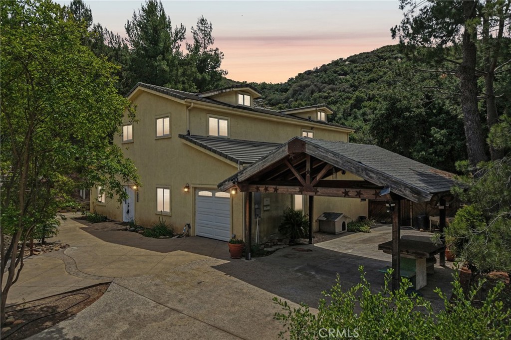 41225 Hacienda Drive