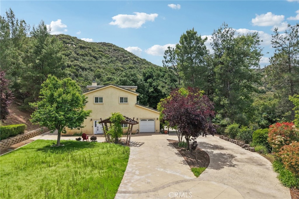 41225 Hacienda Drive