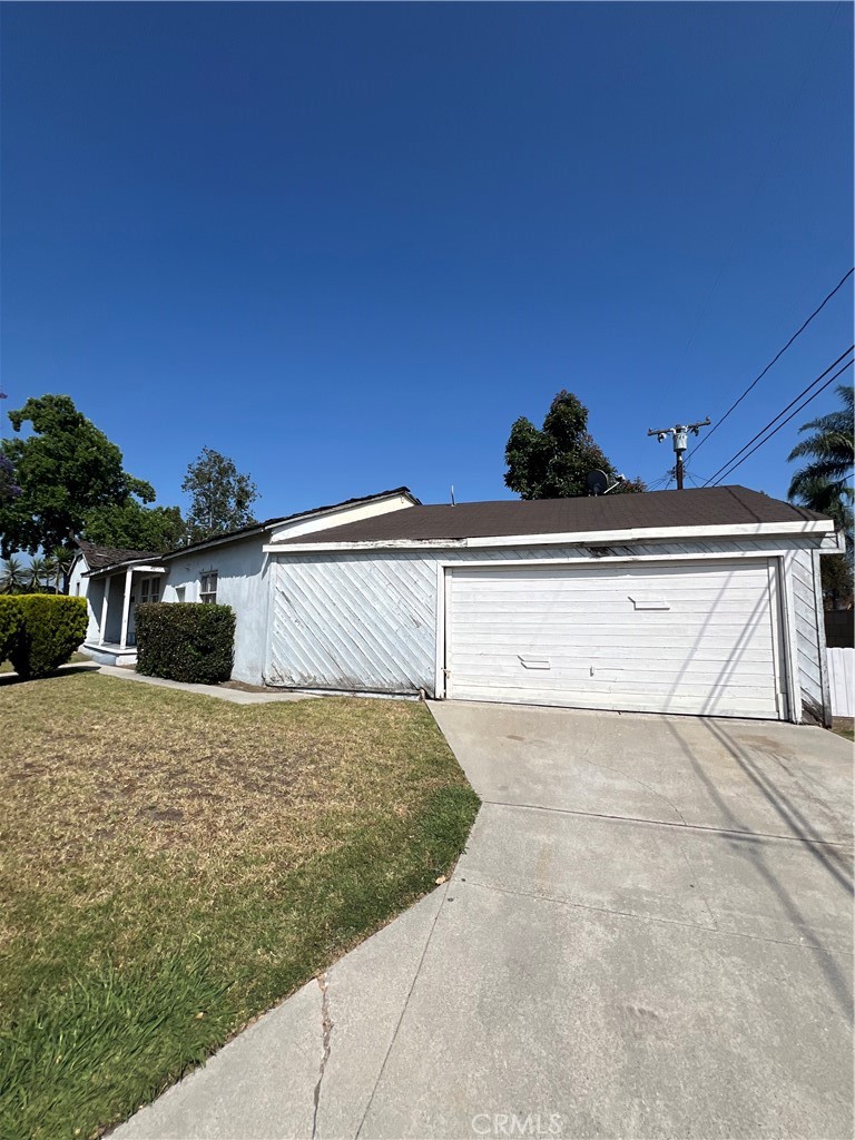 9904 Rives Avenue