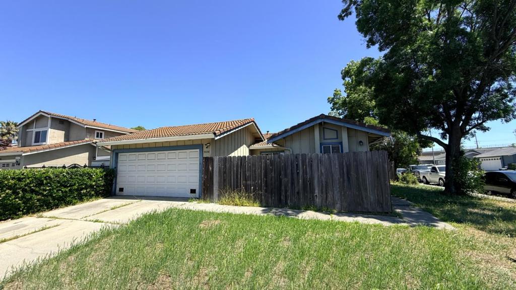 5886 Southwind Drive
