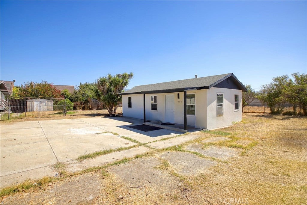 125 N Date Avenue