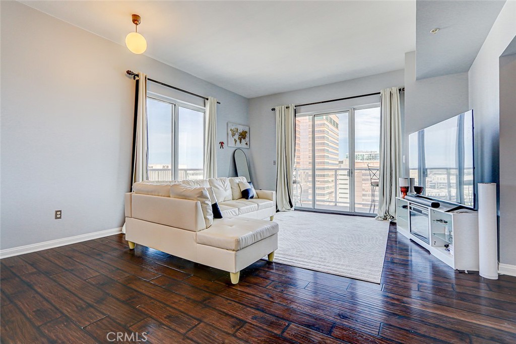 388 E Ocean Boulevard 1614