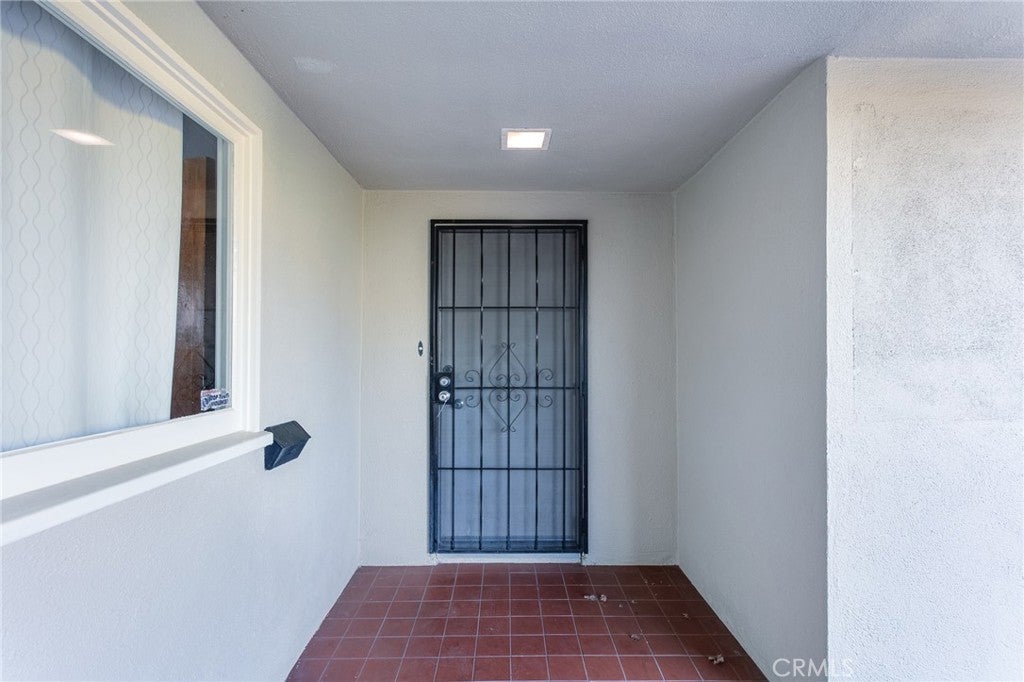 991 Glenview Terrace