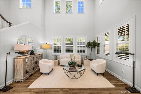 25 Umbria Lake Forest CA 92630