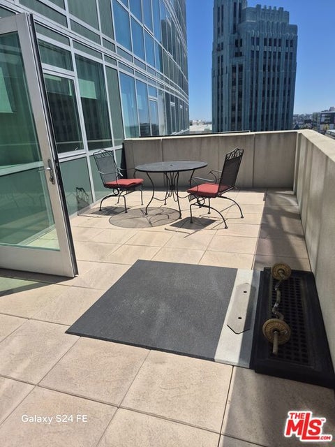 Photo of 3785 Wilshire Boulevard #703, Los Angeles, CA 90010 (MLS # 26960783)