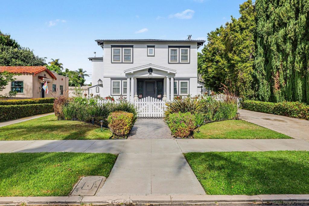 4682 Vista Street