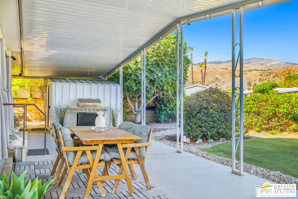 Date Palm Country Cl - Manufactured In Park