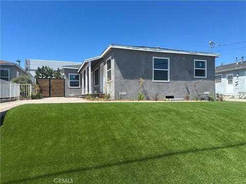 Photo of 1551 Del Amo Boulevard, Torrance, CA 90501 (MLS # SB25157758) Photo of 1551 Del Amo Boulevard, Torrance, CA 90501 (MLS # SB25157758)