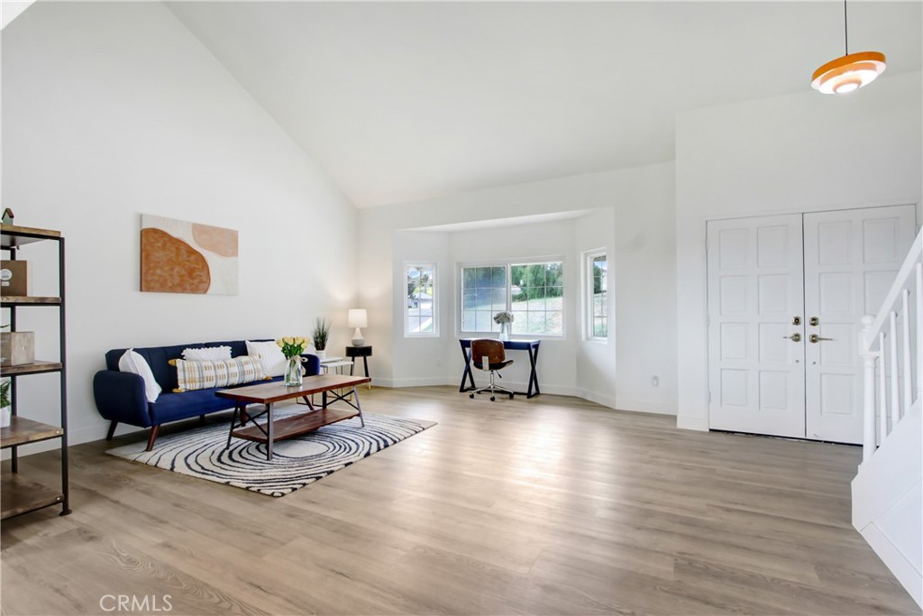 15015 Aqueduct Lane