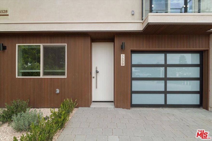 Be the first to live in this brand-new luxury 4 bed, 4 bath home for rent in Sherman Oaks. This stunning modern residence offers an open-concept floor plan with a chef's kitchen featuring an oversized island, sunlit floating staircase, and a spacious private patio perfect for indoor-outdoor living. Part of a newly built 4-unit community, the home blends sleek European design with everyday functionality in one of the Valley's most sought-after neighborhoods. Upstairs, enjoy 4 bedrooms (including 2 with en-suite baths), a primary suite with balcony and double closets, plus convenient in-unit laundry. With 2,062 sq. ft. of thoughtfully designed living space, ample storage, and parking with a 1-car garage + driveway, this home checks every box. Bonus: Landlord is offering 1 Month Free Rent for approved applicants!