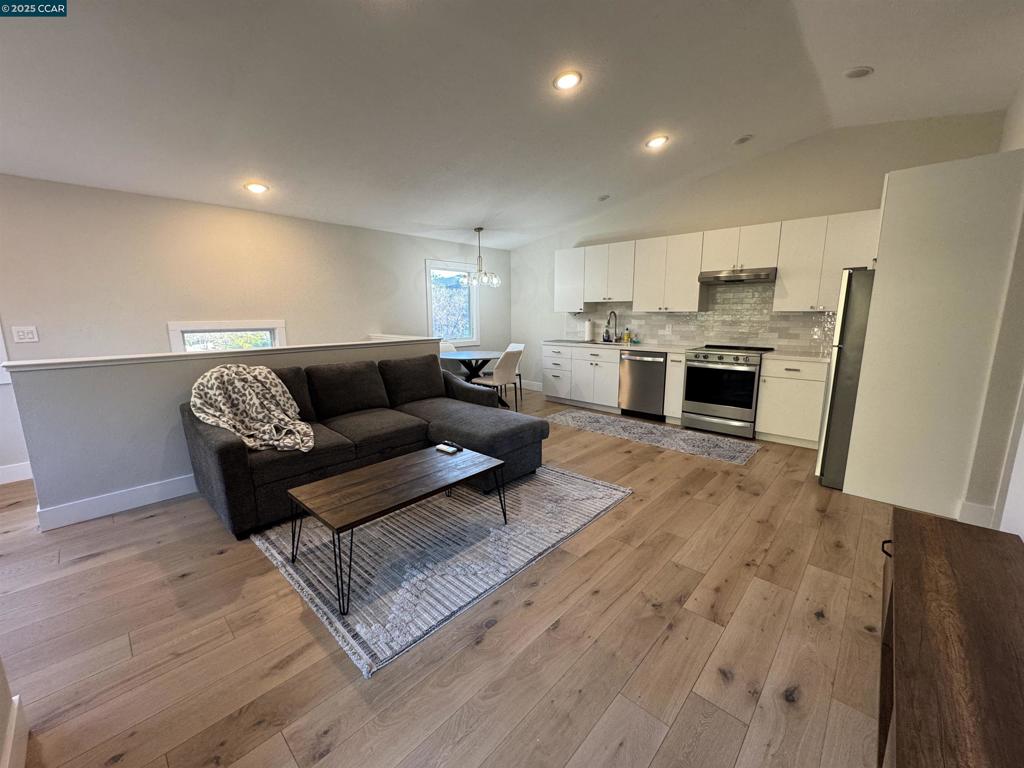 TICEVALLEY - Residential Lease
