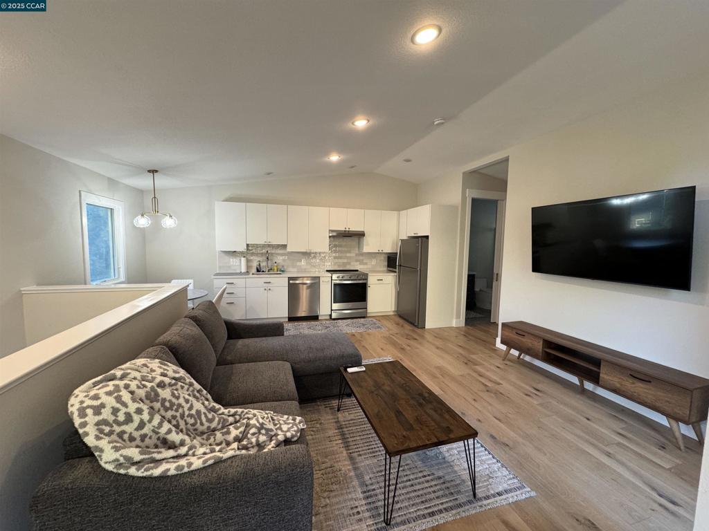 TICEVALLEY - Residential Lease