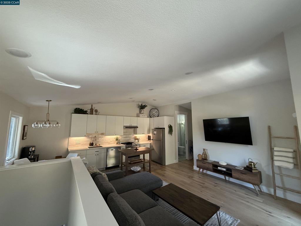 TICEVALLEY - Residential Lease
