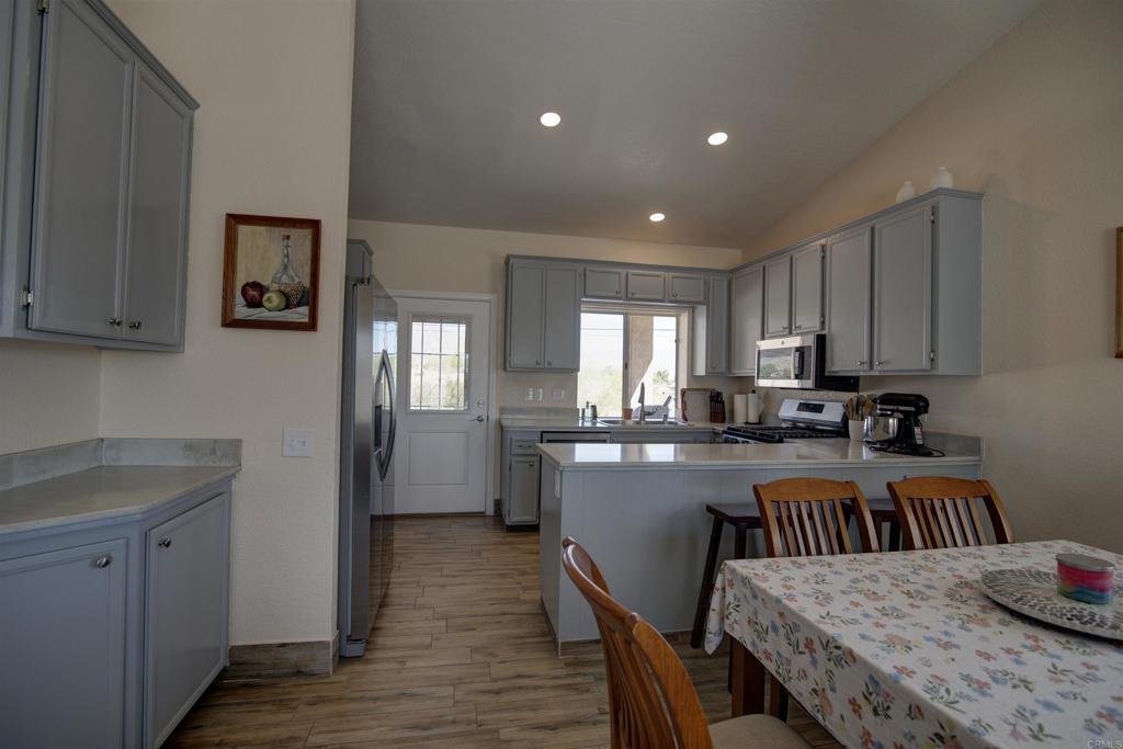 3302 Swinging V Road