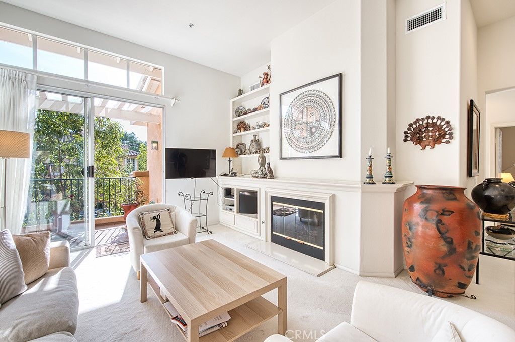 Photo of 1204 Solvay Aisle, Irvine, CA 92606 (MLS # OC26027594)