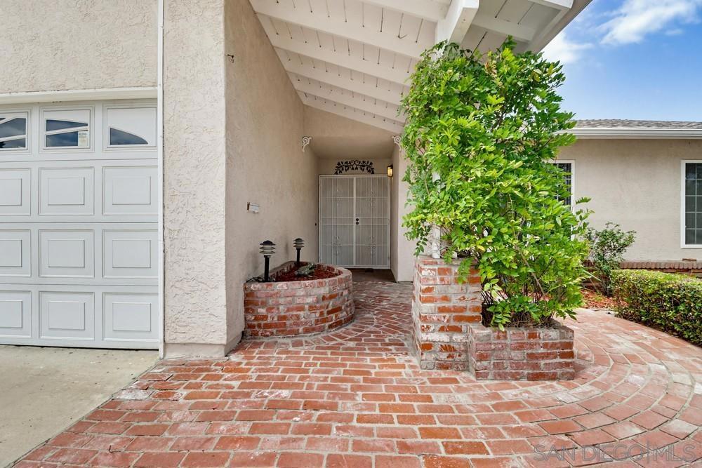 1362 Saddleview Court
