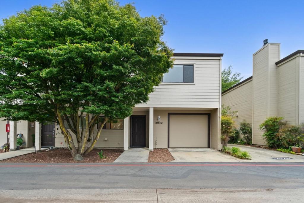 2042 Bobwhite Lane