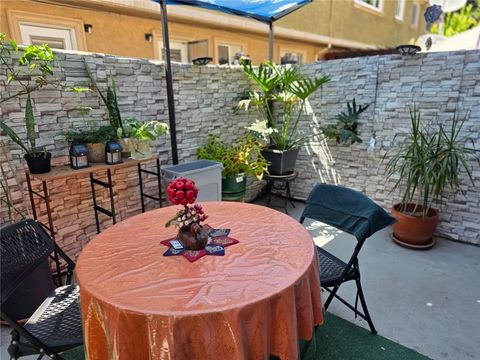 Photo of 20146 Cohasset ST #11, Winnetka, CA 91306 (MLS # OC26099495)
