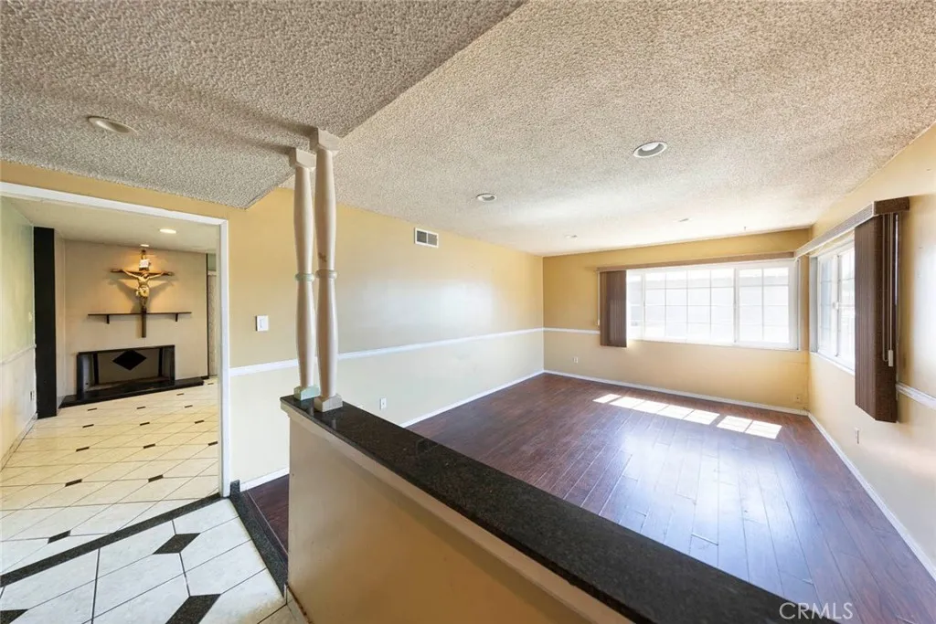 Carson, California 90745, United States, 3 Bedrooms Bedrooms, ,2 BathroomsBathrooms,Residential,Pending,222685