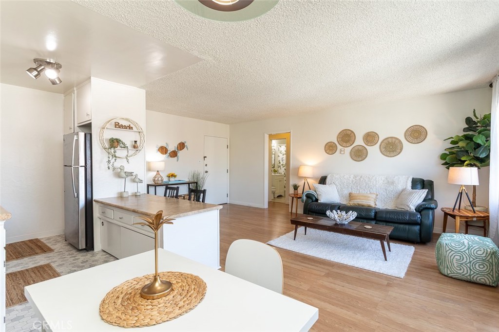 250 Linden Avenue 25