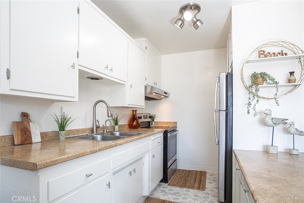250 Linden Avenue 25