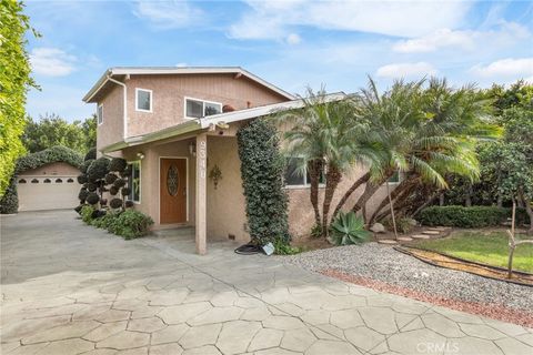 Photo of 9340 Burnet Ave, North Hills, CA 91343 (MLS # SR26025279)