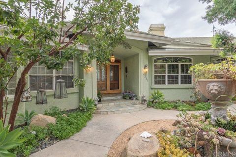 4327 Hollyhill Road Vista CA 92084