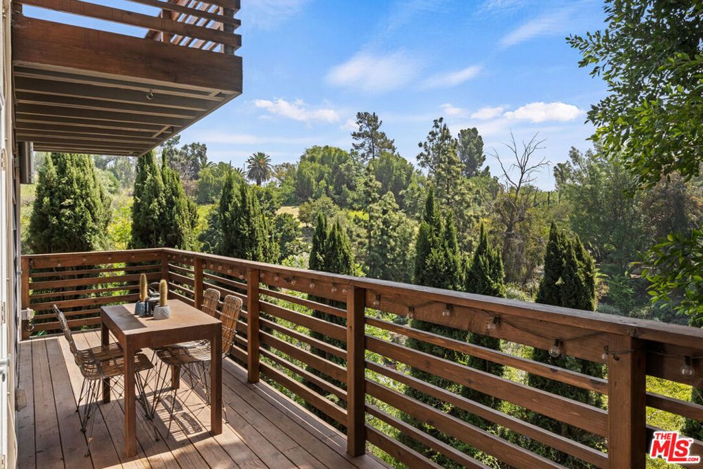 listing image 130723303118396917666