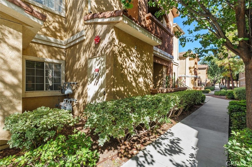 24909 Madison Avenue 1811