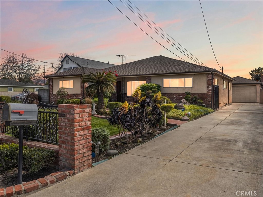 420 W Tichenor Street