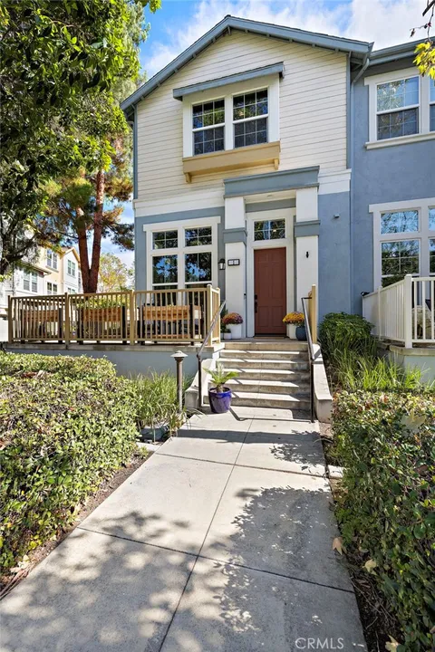 1 Queensberry Dr, Ladera Ranch, CA 92694 - MLS#: OC25251213