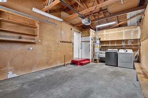 Tiny photo for 164 Lorraine Ave AVE, Pittsburg, CA 94565 (MLS # 41142208)