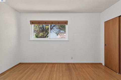 Tiny photo for 164 Lorraine Ave AVE, Pittsburg, CA 94565 (MLS # 41142208)