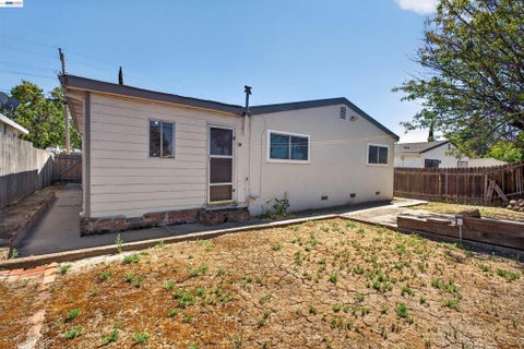 Tiny photo for 164 Lorraine Ave AVE, Pittsburg, CA 94565 (MLS # 41142208)