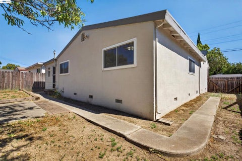 Tiny photo for 164 Lorraine Ave AVE, Pittsburg, CA 94565 (MLS # 41142208)