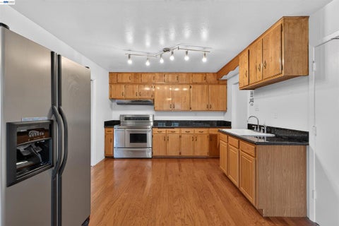 Tiny photo for 164 Lorraine Ave AVE, Pittsburg, CA 94565 (MLS # 41142208)