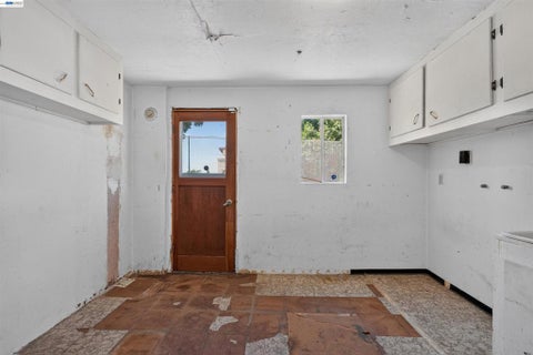 Tiny photo for 164 Lorraine Ave AVE, Pittsburg, CA 94565 (MLS # 41142208)