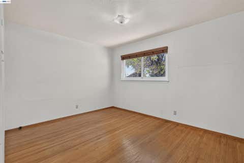 Tiny photo for 164 Lorraine Ave AVE, Pittsburg, CA 94565 (MLS # 41142208)