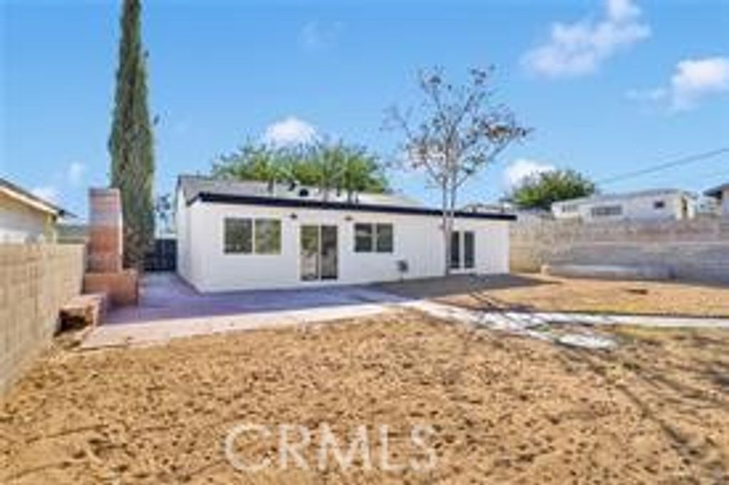 Photo of 16774 Joshua St, Victorville, CA 92395 (MLS # OC26038945)