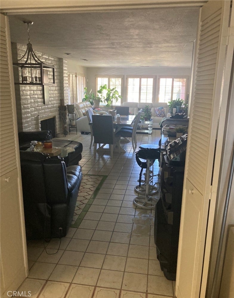 5054 N Forkner 7
