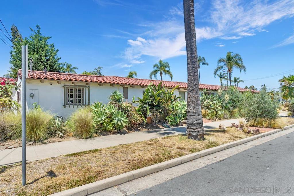 200 Palm Avenue
