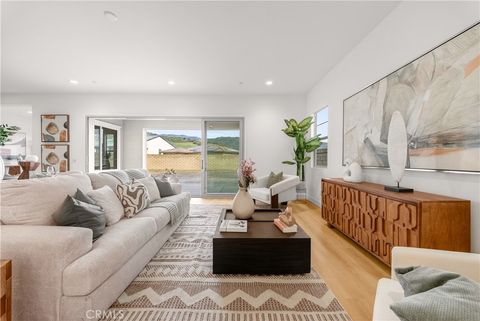 Photo of 21219 Currant Ct Ct, Chatsworth, CA 91311 (MLS # OC26031139)