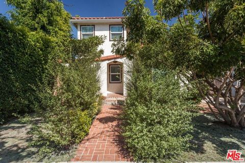 Photo of 3226 Hutchison Avenue, Los Angeles, CA 90034 (MLS # 26827435)