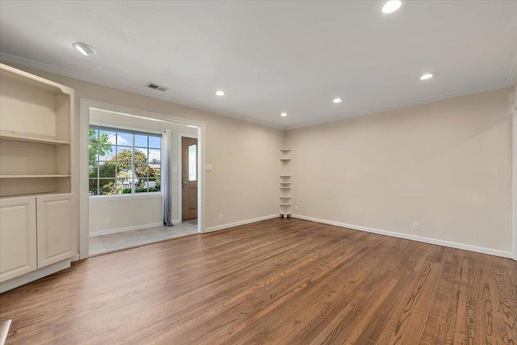 115 Cherry Avenue